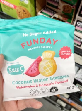 澳洲代购直邮 Funday 减指期小零食无蔗糖软糖50g酸桃子味小熊糖