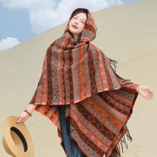 新款民族风披肩女云南大理丽江穿搭连帽斗篷新疆西藏旅游拍照披风