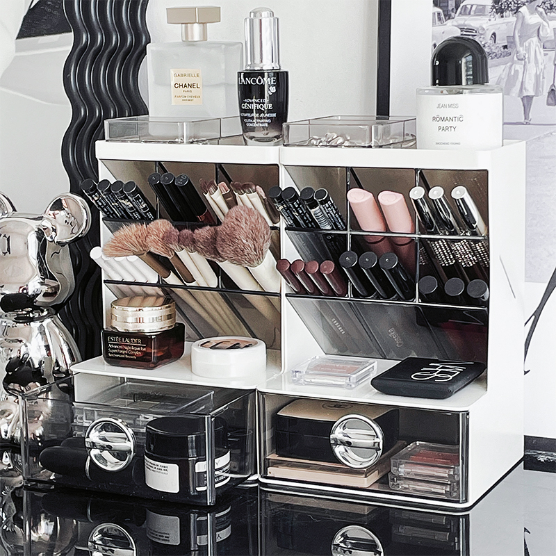 化妆品收纳盒桌面梳妆台首饰口红置物架女生小型格子化妆刷收纳桶