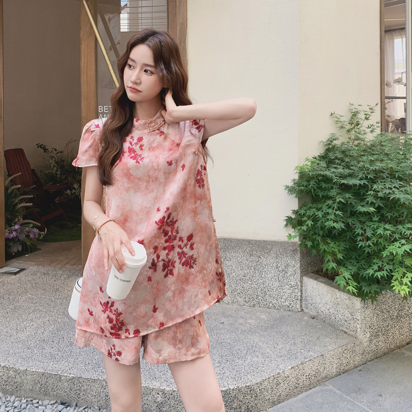 新中式国风粉色碎花衬衫短裤套装女夏季巨好看小个子高级感两件套图片