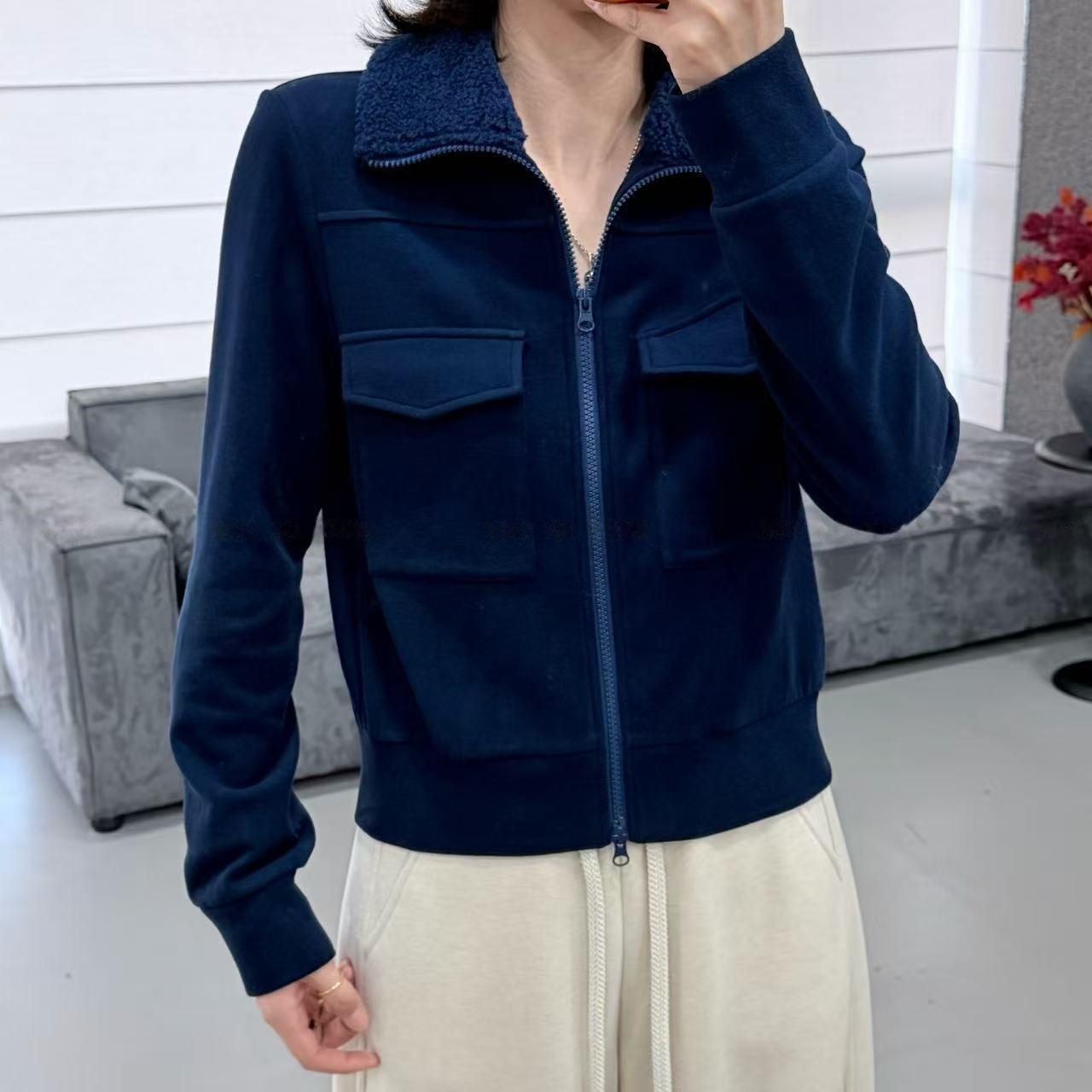 新款时尚洋气显瘦百搭立领外套潮