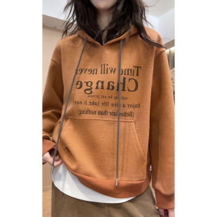 韩系焦糖橘字母卫衣秋季新款时尚休闲宽松百搭设计感连帽加绒上衣