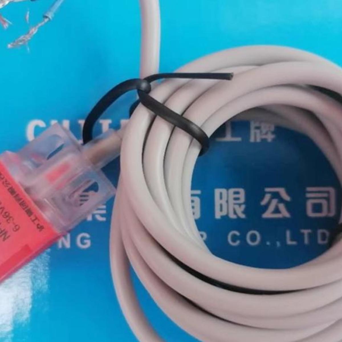 PL-05N05P三线NPN传感器