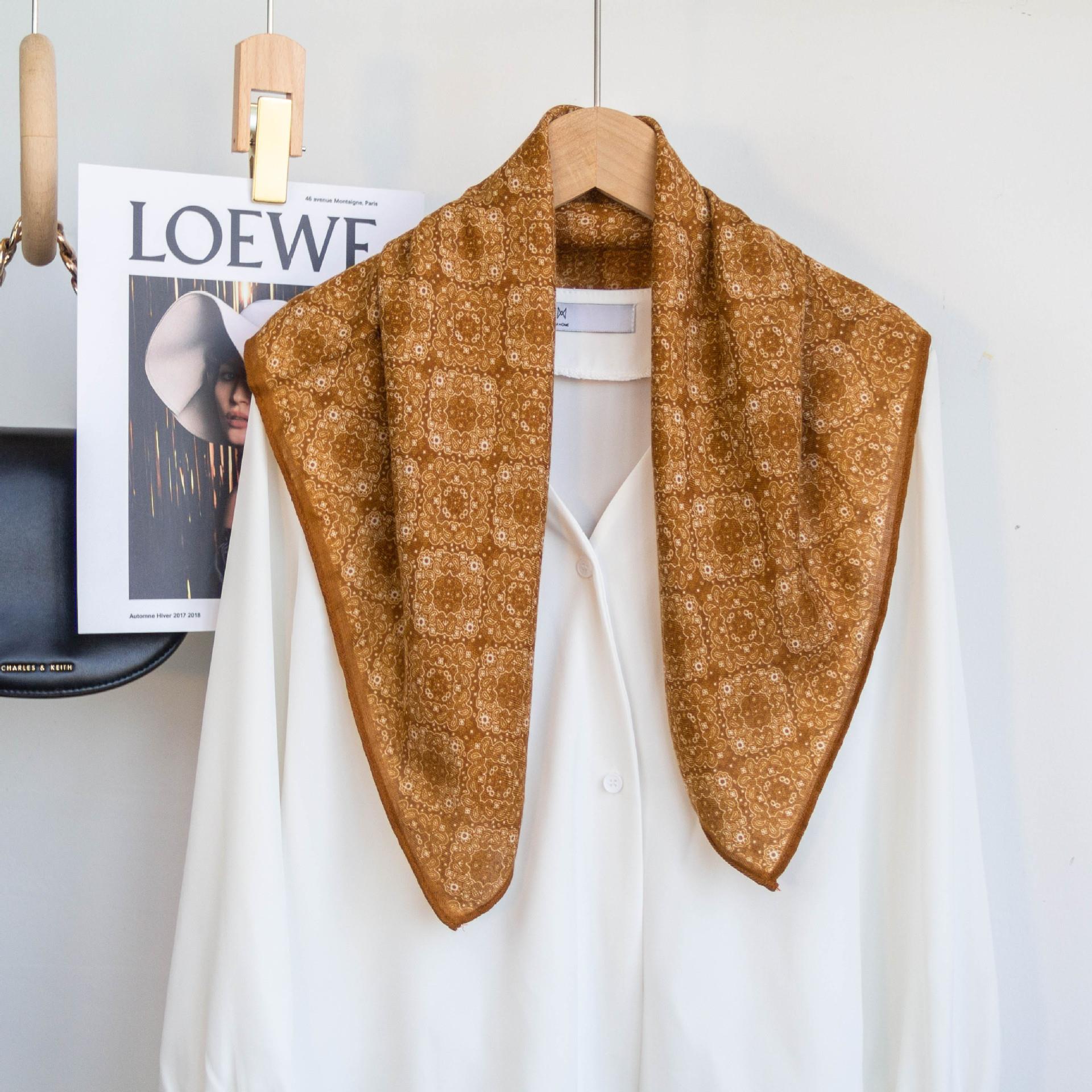 2025春秋新款小清新复古小方巾丝绒领巾碎花ins发带丝巾装饰头巾