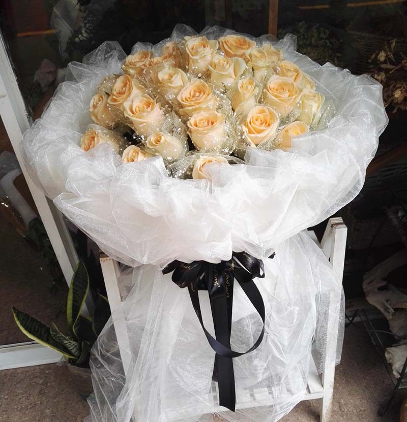 香槟玫瑰生日昆明鲜花