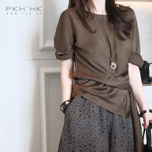 PKH.HK特夏新 私服时髦温柔轻熟气质不对称2WAYS系带造型修身上衣