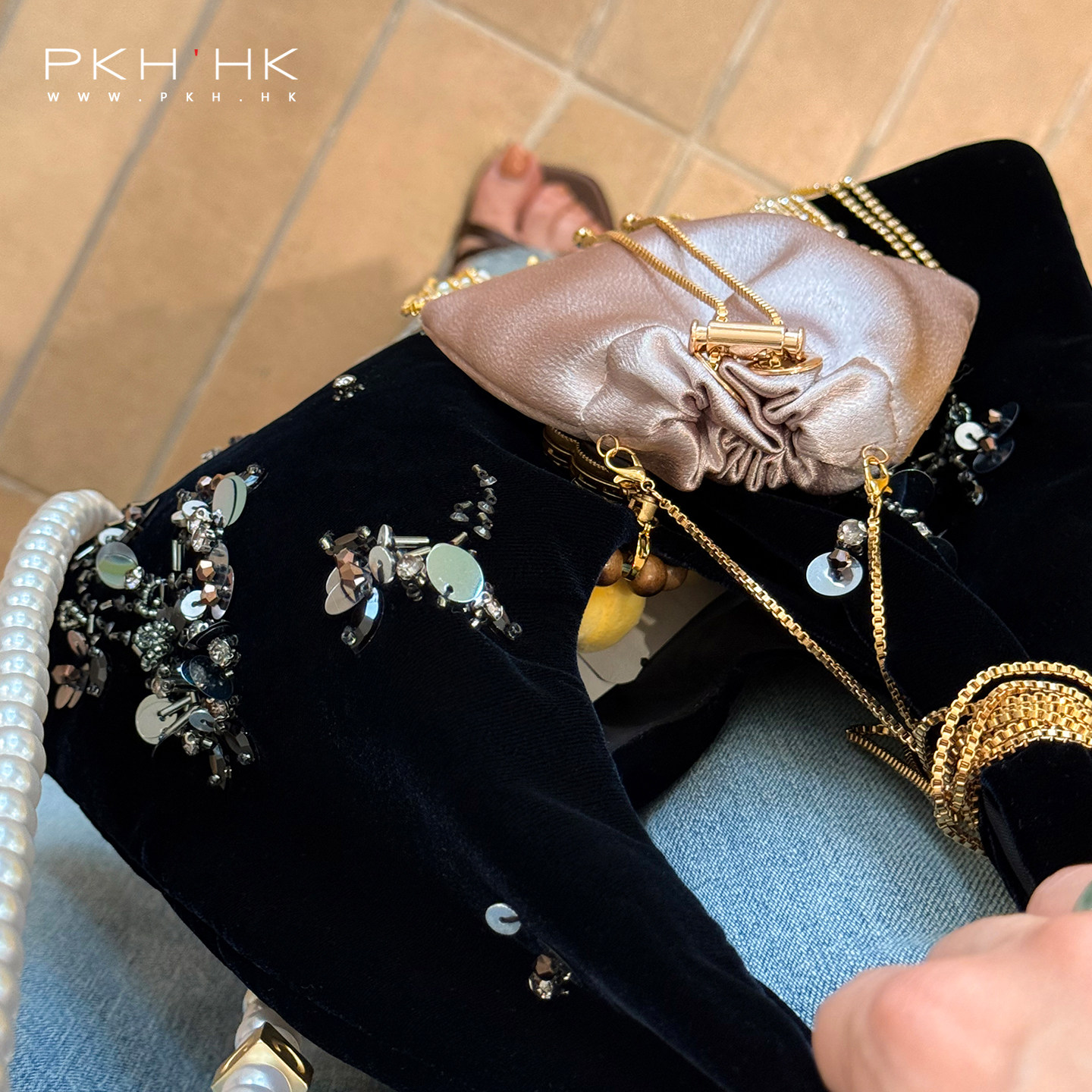 PKH.HK 特 夏新精致DU家鎏光丝缎手工闪钻流苏三色长链束口小挎包