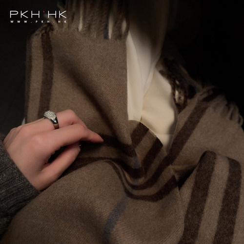 PKH.HK特 贯穿冬季 种草人手一条经典百搭老钱风格纹流苏羊毛围巾