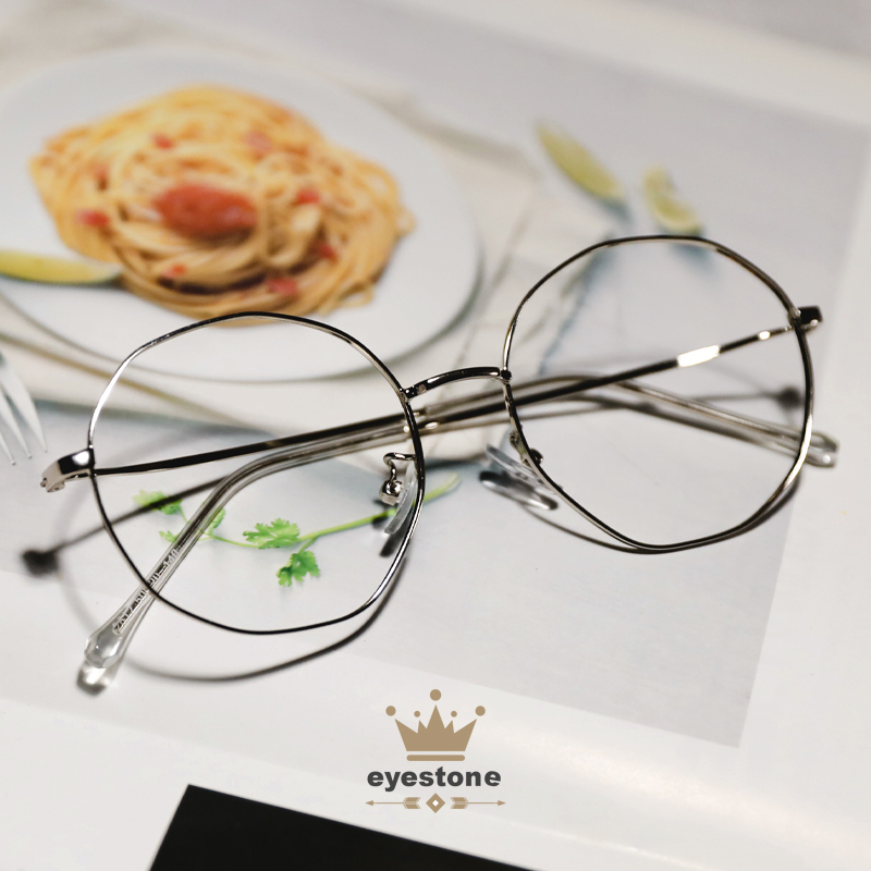 可爱减龄圆框素颜装饰首选