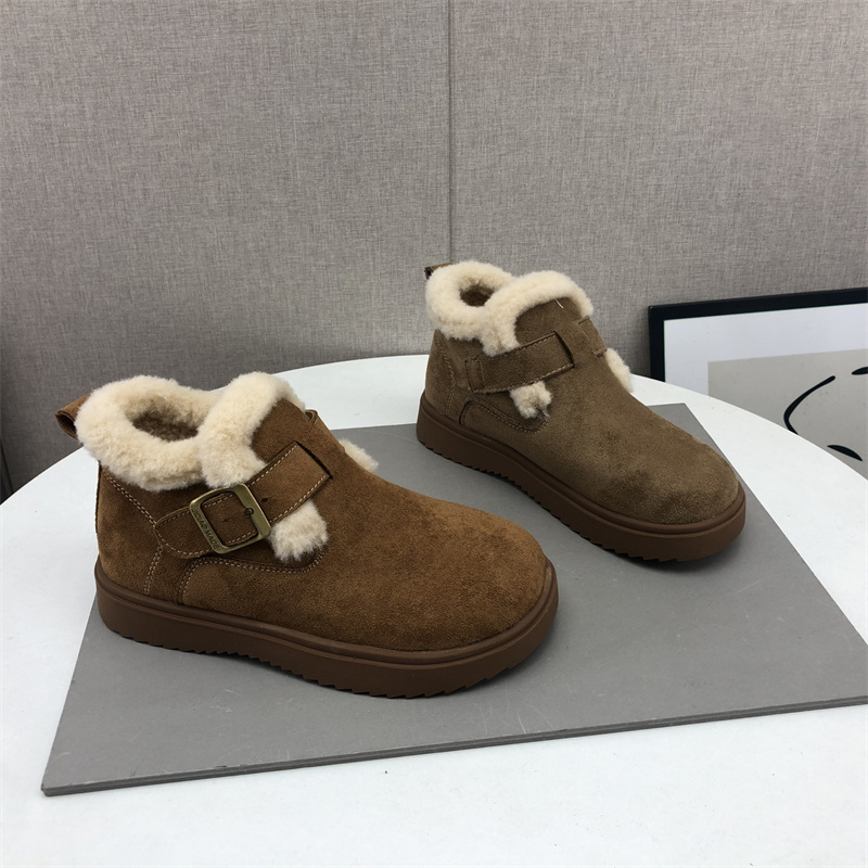 品牌撤柜2025冬季新款断码处理真皮女鞋皮扣短筒显瘦韩版雪地女靴