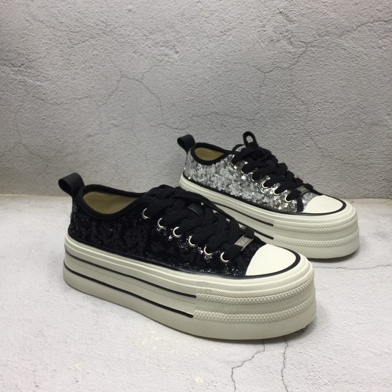 品牌撤柜2025春季新款断码处理舒适女鞋松糕厚底百搭时尚亮片板鞋