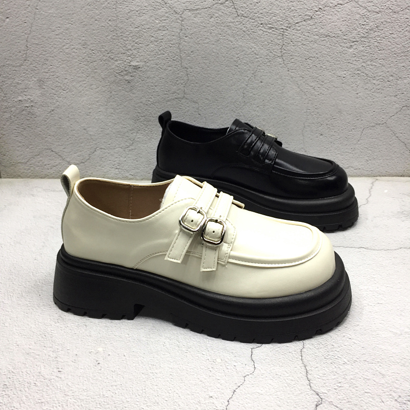 英伦风皮扣公主鞋中跟单鞋