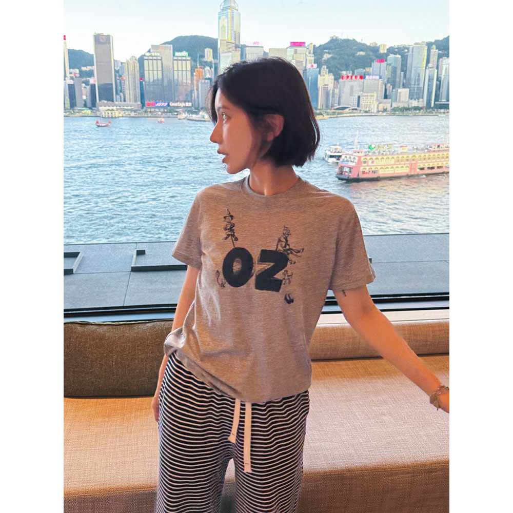 复古简约裸肤柔肤棉撞色印花T恤