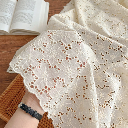 纯棉杏色镂空棉布连衣裙面料