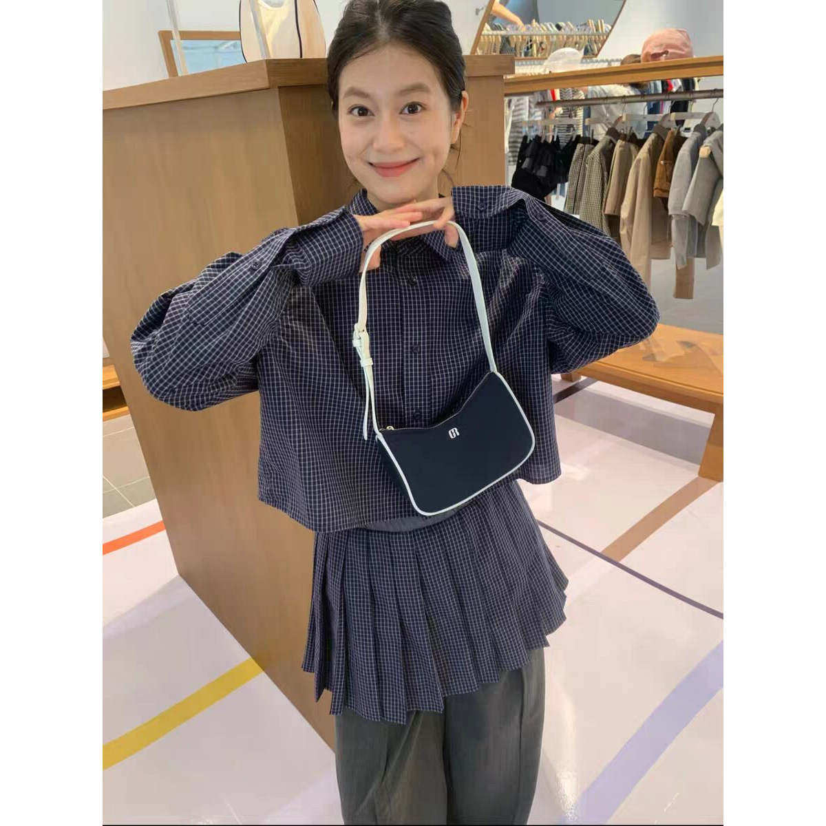 D1051109 韩版25秋新时尚翻领短款格子衬衫+抽绳百褶半身裙5