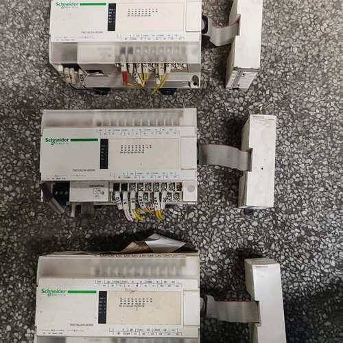 议价施耐德TM218LDA16DRP模块TM2DOCKN功能完好