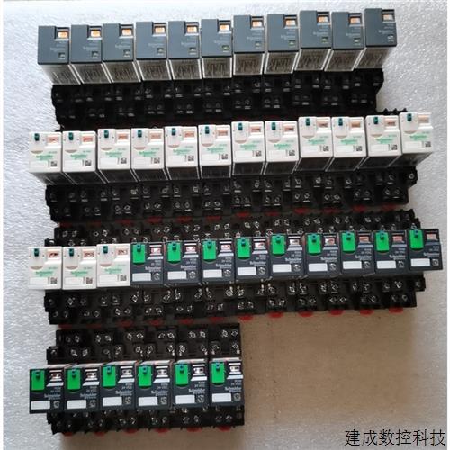 议价(议价)拆机施耐德小型中间继电器RXM2AB2BD插拔8脚两开两闭2