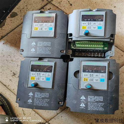 议价变频器佳乐 JR7110-1R5G-4   1.5KW