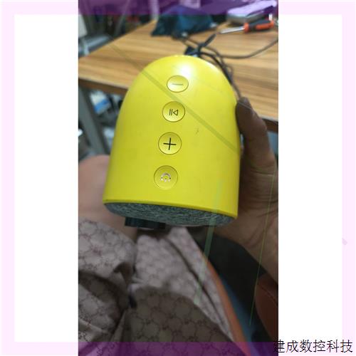 议价乐佳达YG220投影仪 正常使用 包邮 主机 电源 投屏器
