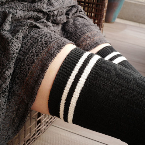 韩国舒适过膝袜两条杠长筒袜子森系女士春秋高筒大腿袜日系美腿袜