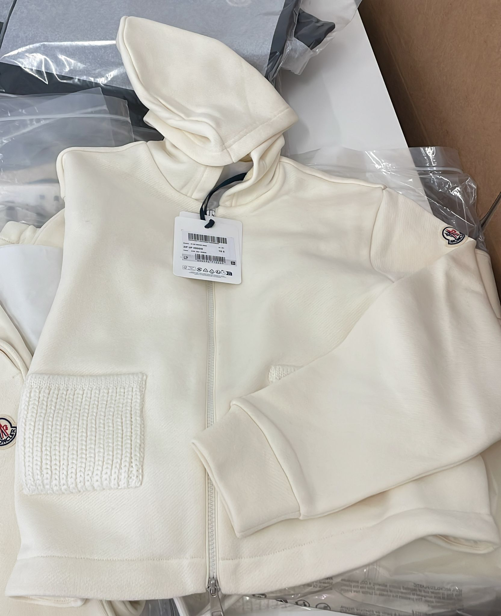 正的店 MONCLER 女士白色开衫连帽外套夹克 25早秋法国意大利代购