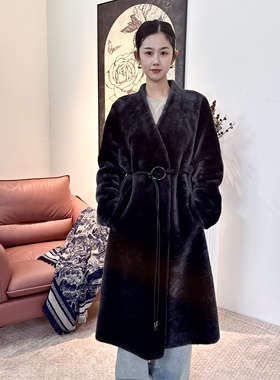 UJ/进口南非皮毛一体长款大V领收腰简约皮草外套