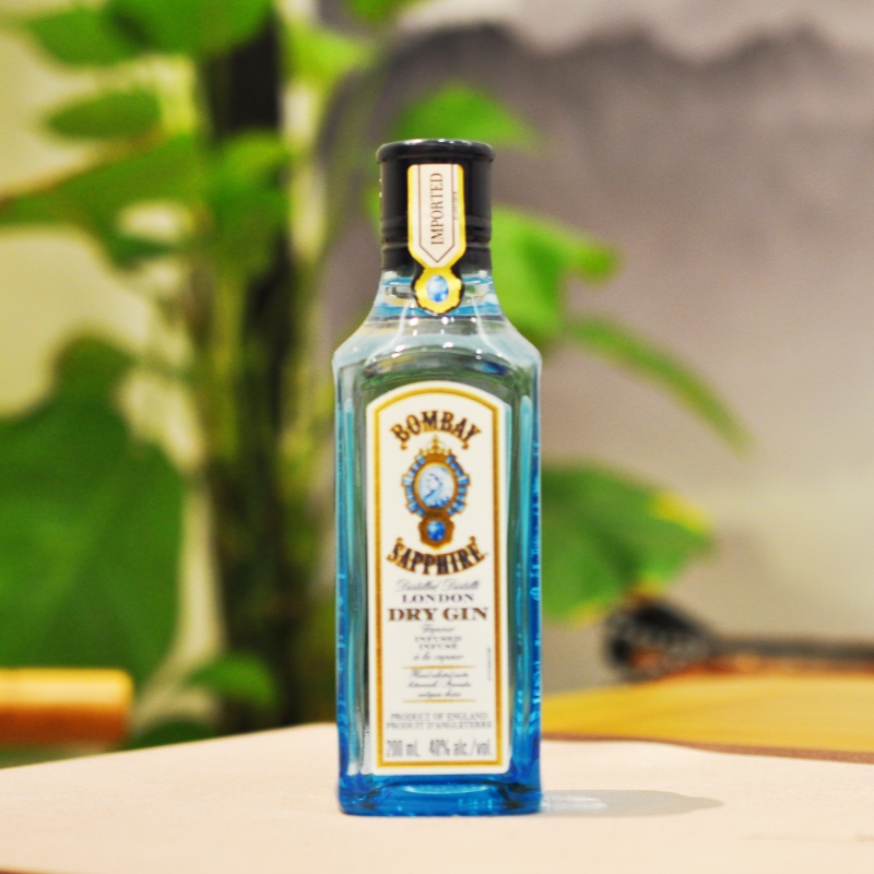 孟买蓝宝石孟买金酒200ml迷你小瓶装英国原装进口洋酒鸡尾酒基酒