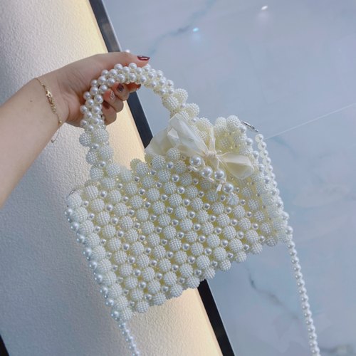 diy仙女杨梅球晚宴手织珍珠包