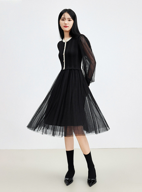 秋水伊人2024新品拼接针织连衣裙女优雅高级撞色裙子V1545