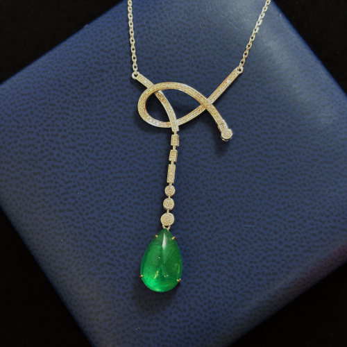 18K金钻石3.5卡水滴祖母绿项链坠