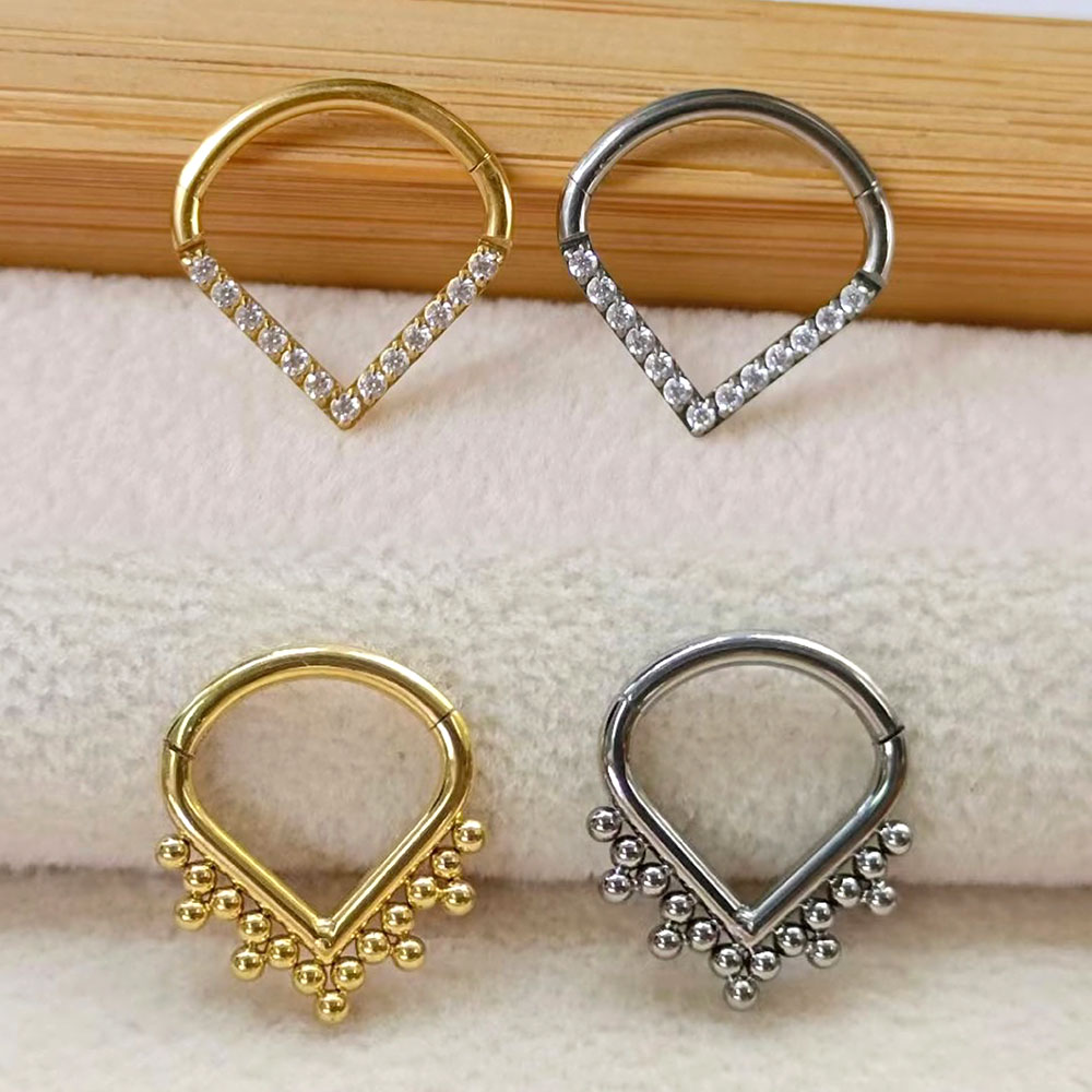 F136植入级钛合金爱心锆石鼻环