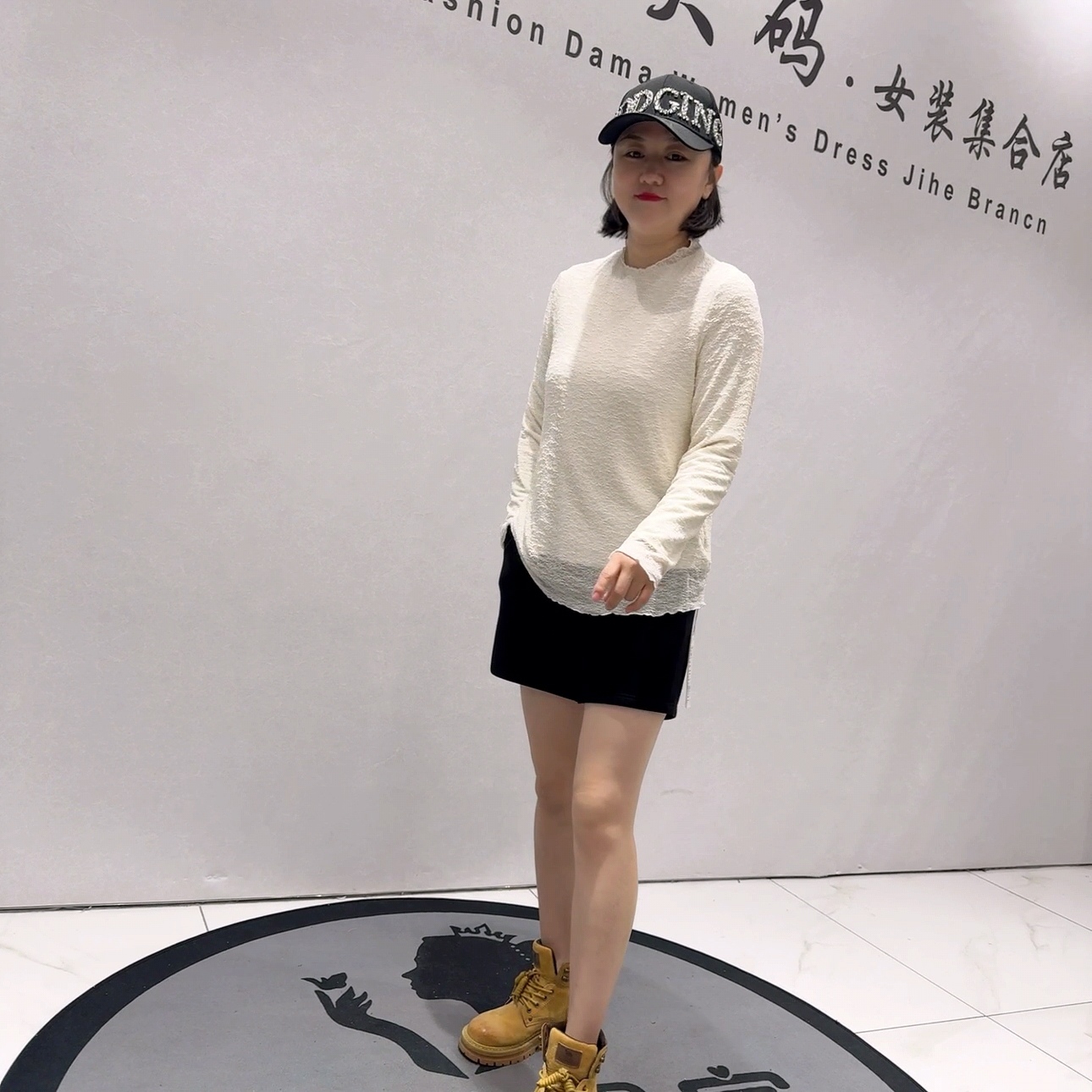 8138女权贵族秋款新品加薄绒舒适弹力百搭遮肉打底衫加大码女装
