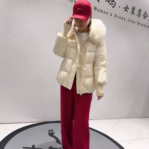 9502芮娜依莲冬款新品可拆卸毛领针织防风袖蛋型可抽绳羽绒服加大