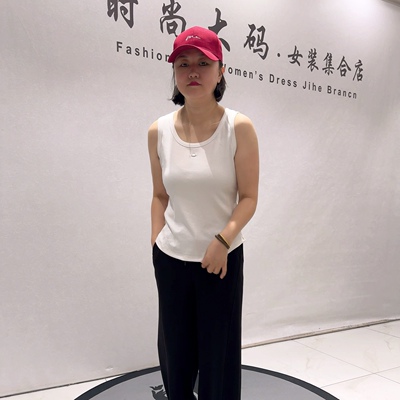 6370女权贵族初秋新品自带美背简约百搭无袖上衣背心加大码女装