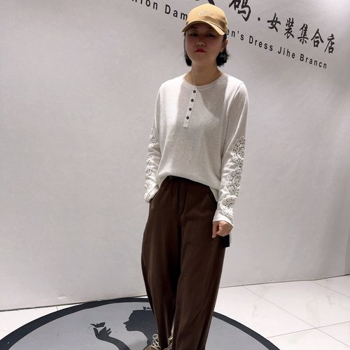 1423针丝缘子汇春款新品简约百搭设计感衣袖时尚减龄衫加大码女装