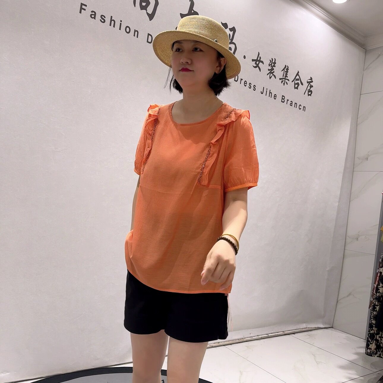 5693芮娜依莲夏款新品天丝醋酸面料简约舒适百搭气质衫加大码女装