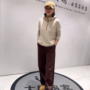 1142针丝缘子汇春款新品简约百搭撞色洋气减龄帽衫加大码女装