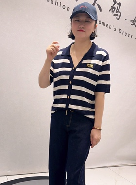 3333女权贵族初夏新品V领休闲百搭撞色条纹针织Polo衫加大码女装
