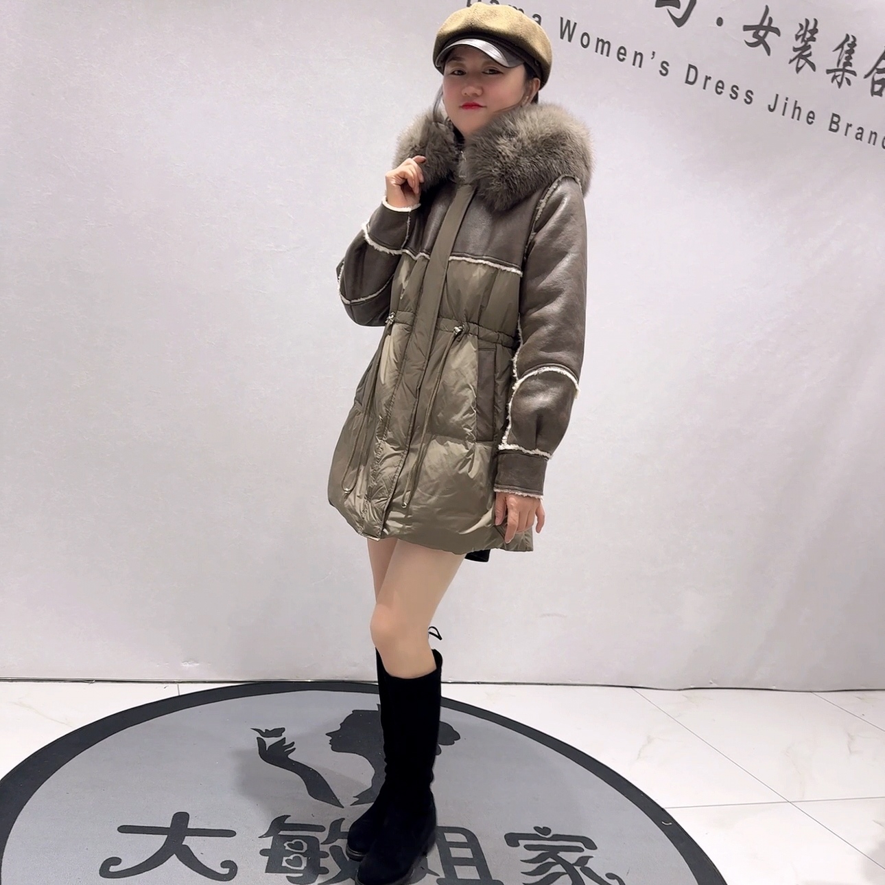 9211芮娜依莲冬款新品皮毛一体时尚显瘦羽绒服派克服加大码女装