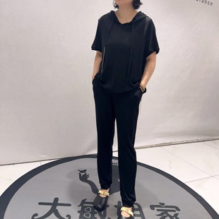 9235芮娜依莲夏款新品连帽上衣搭配显瘦休闲裤醋酸面料两件套大码