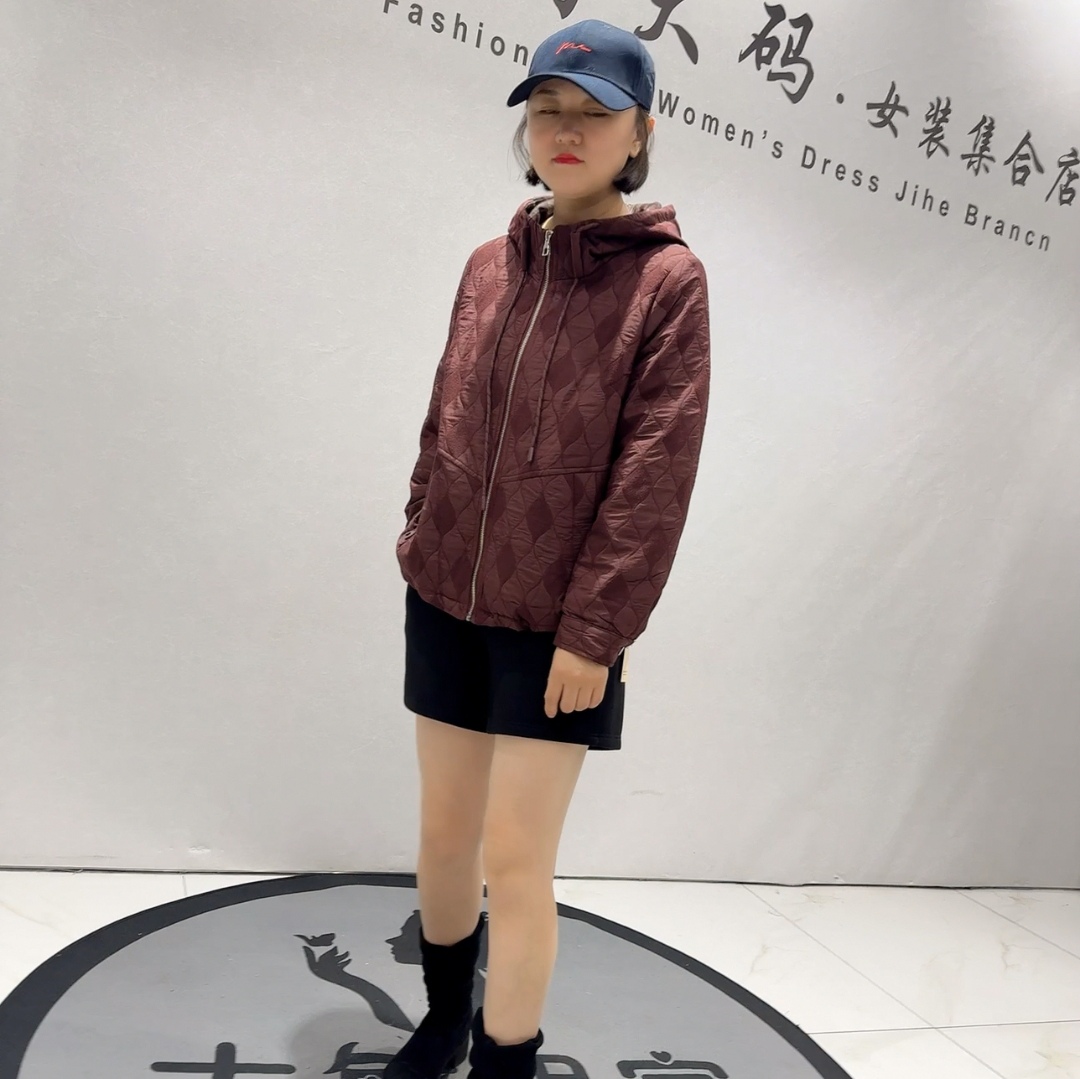 9683芮娜依莲初冬新品韩国面料拼接格子可抽绳薄棉外套加大码女装