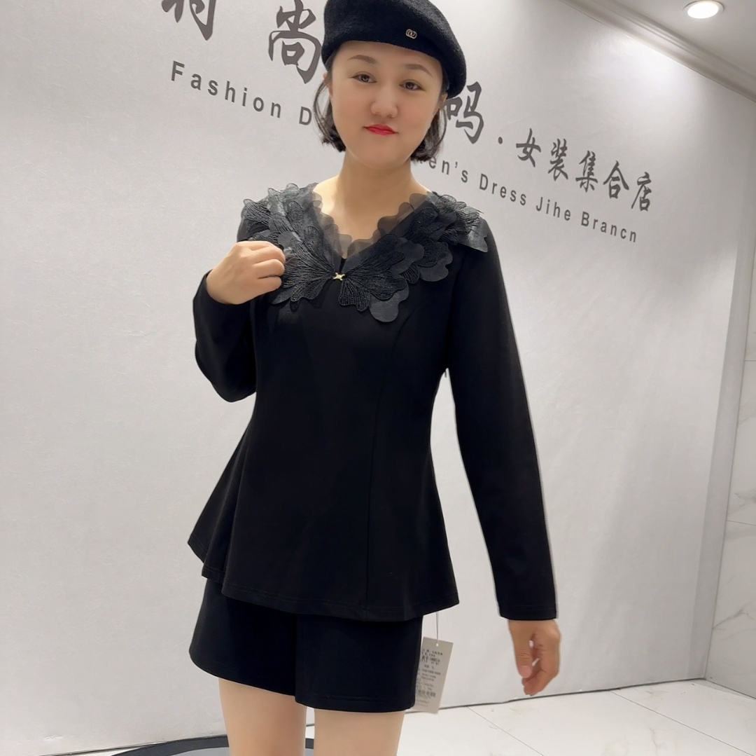8076女权贵族初冬新品时尚衣领收腰设计显瘦气质衫加大码女装