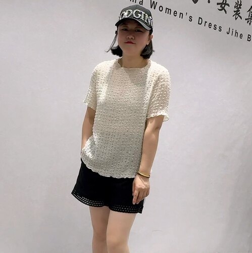 5166芮娜依莲夏款新品简洁大方舒适百搭高级感气质衫加大码女装