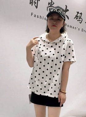 26353天骄一生水初夏新品波点图案蛋形连帽减龄短袖上衣加大码