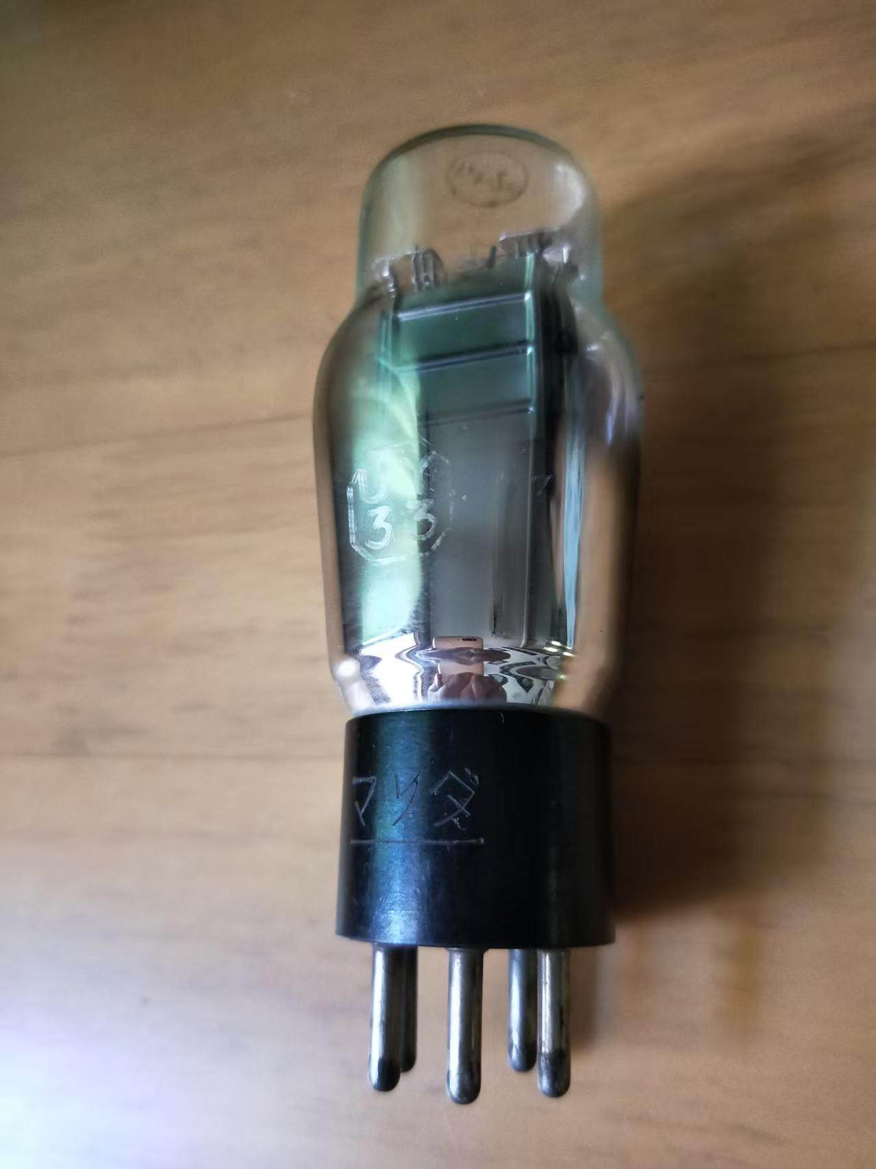 老收音机拆下日本产UY 33电子管