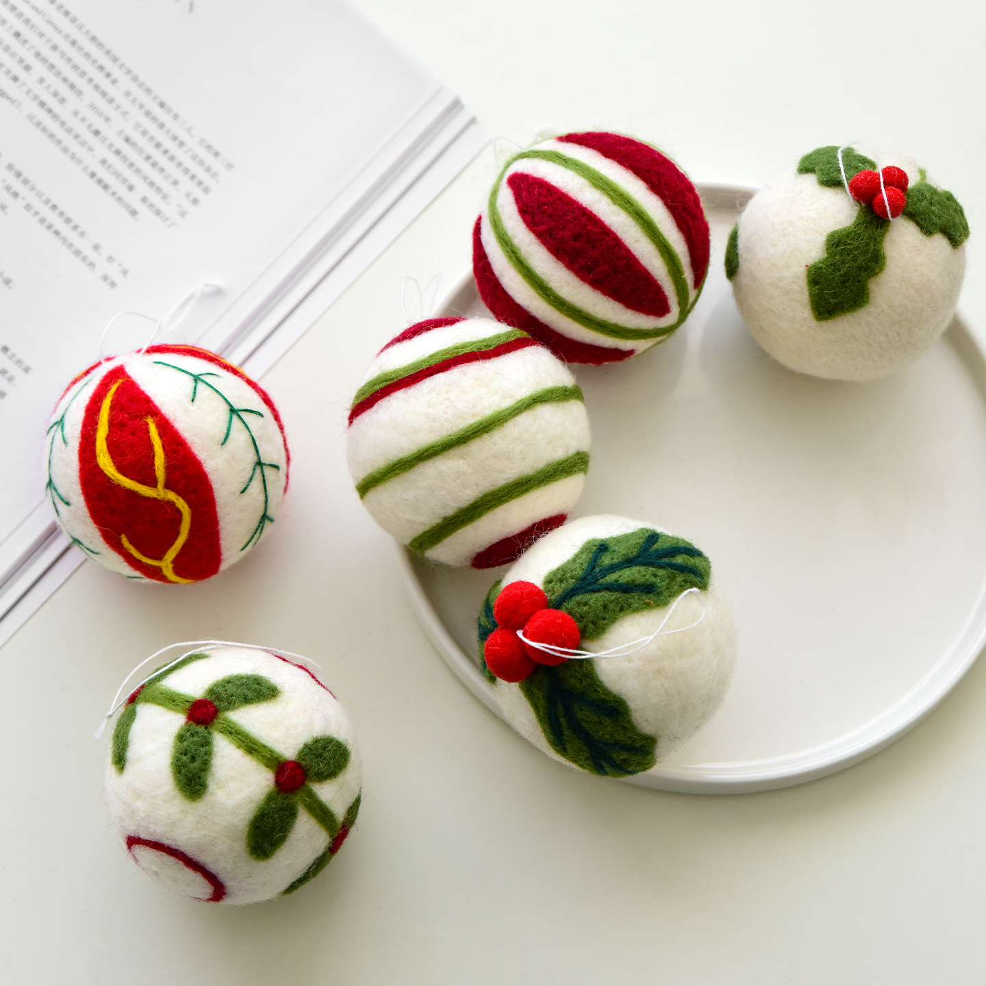 新款圣诞节装饰羊毛毡圣诞球挂件圣诞树装饰球圣诞装扮店铺橱窗饰