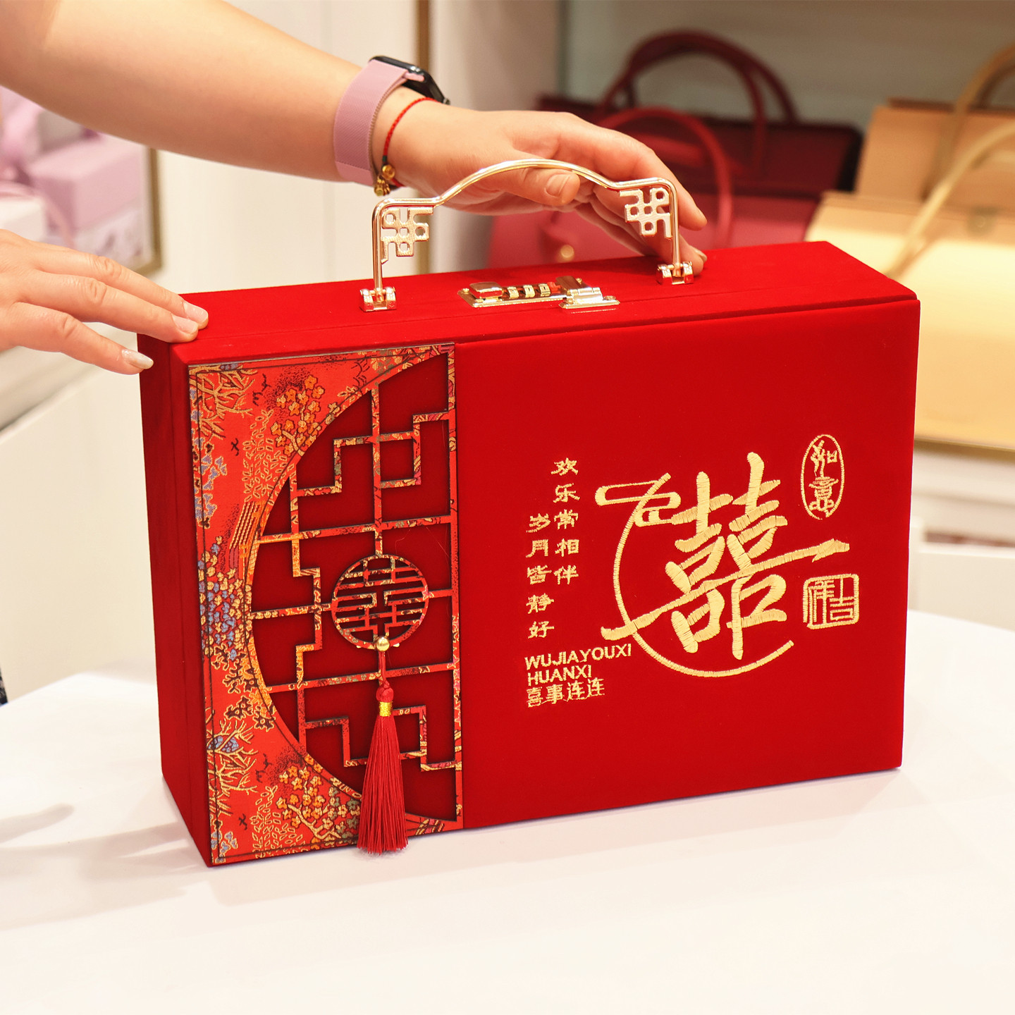 高档结婚礼金箱彩礼盒现金箱木质礼盒双喜镂空订婚聘金盒送日子钱