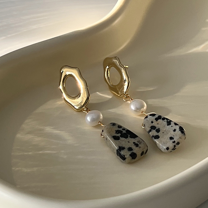 复古港风天然斑点石长耳环