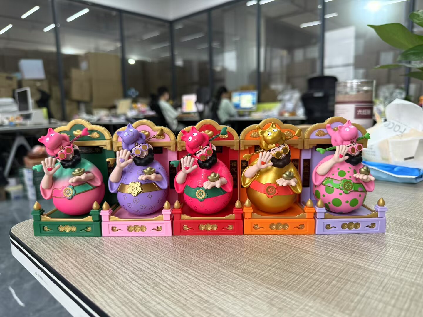 正版四喜财神爷不倒翁招财摆件图片