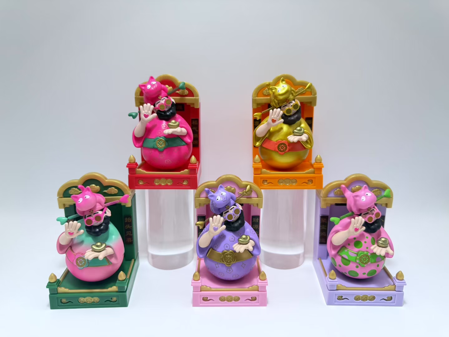 扭蛋机同款四喜财神爷摆件桌面情绪稳定神器神龛手办招财不倒翁